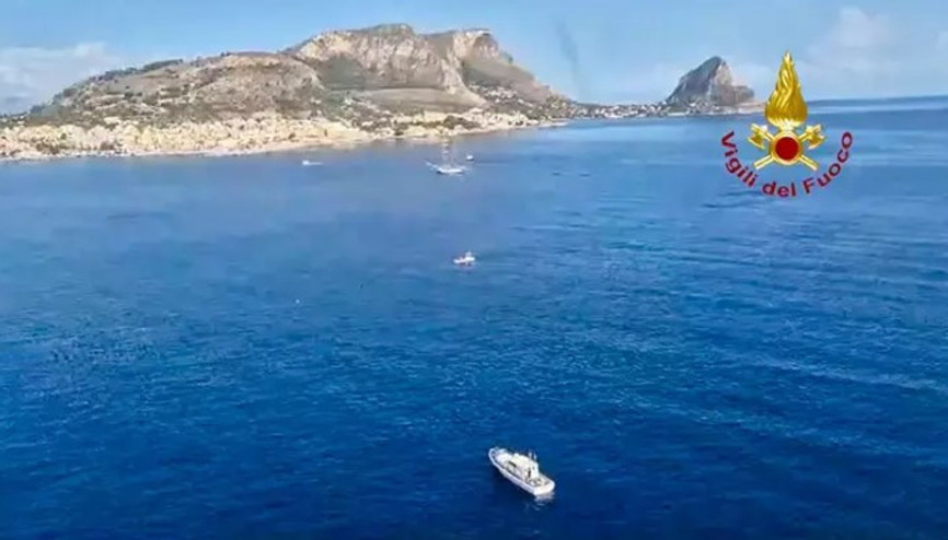 İtalya’da 22 turisti taşıyan yelkenli battı: 7 kayıp