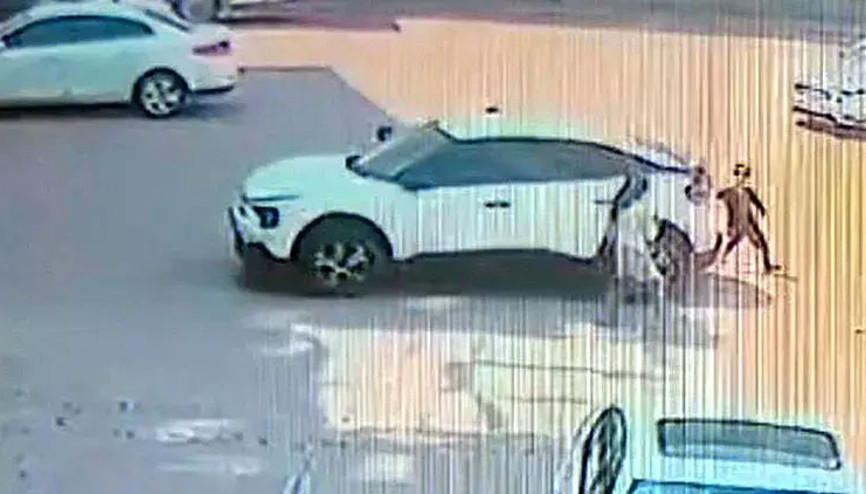 Çocukların park halindeki otomobilde güç denemesi faciaya neden oluyordu