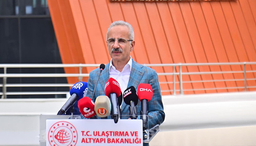 Bakan Uraloğlundan Trabzonlulara müjde: Hizmet binalarını bitirdik