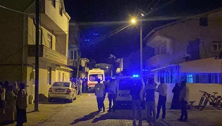 Gönen’de baba dehşeti: Kızı, kanepenin içinde ölü bulundu