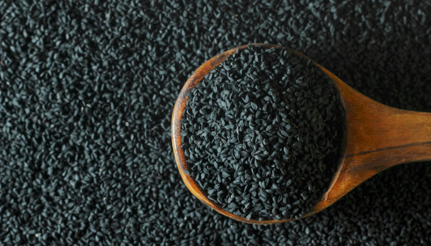 Bu faydalarını hiç bilmiyorduk Sindirim sistemini tepeden tırnağa yeniliyor... Çörek otunu evinizden eksik etmeyin