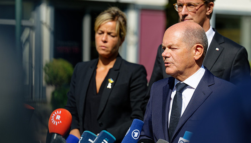 Scholz Solingen’de Bu saldırı birlikte yaşamamıza bir tehditti