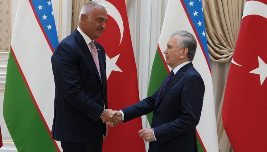 Bakan Ersoy, Özbekistan Cumhurbaşkanı Mirziyoyev ile görüştü