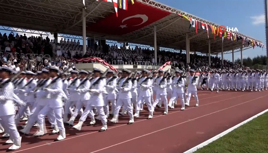 Milli Savunma Bakanı Güler, Yalovada Diploma ve Sancak Devir Teslim Töreninde konuştu