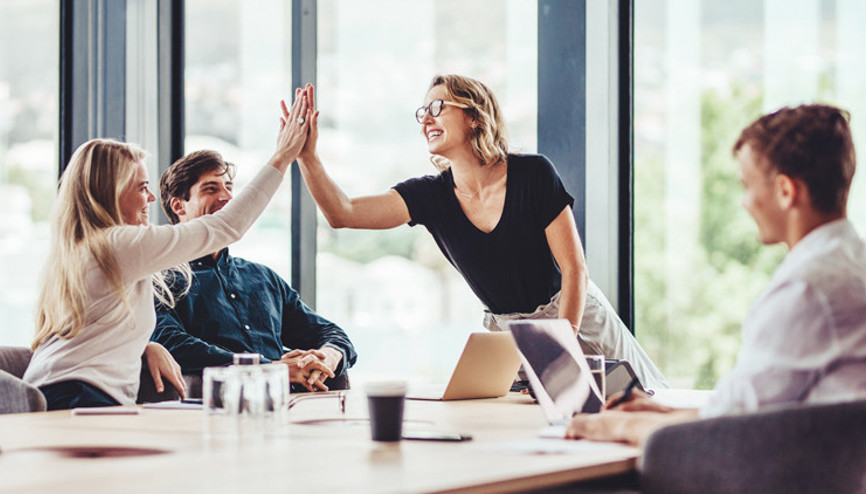 Girişimcileri globale taşıyor Girişimcileri globale taşıyor