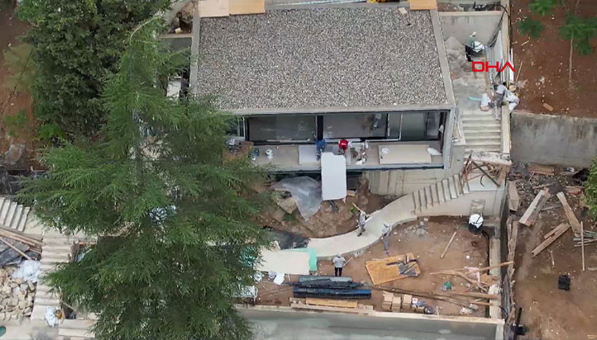 Vaniköydeki kaçak yapıların yıkımı başladı