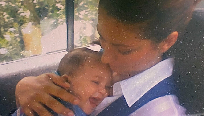 Göğsümde uyuturdum... Şimdi uçağa bindi, kendi evine döndü