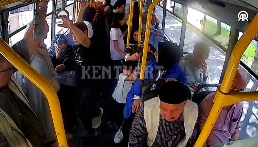 Otobüs şoförü rahatsızlanan hamile yolcuyu hastaneye yetiştirdi