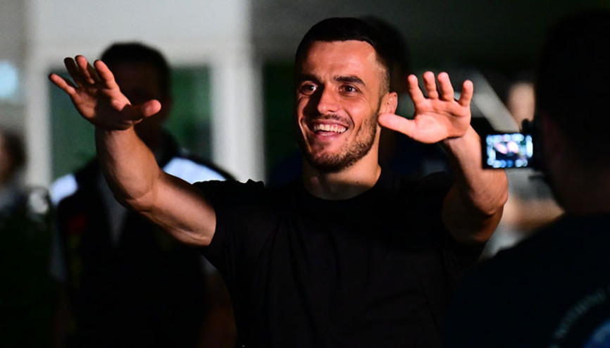 Filip Kostic, Fenerbahçede Resmi açıklama sonrası İstanbula geldi