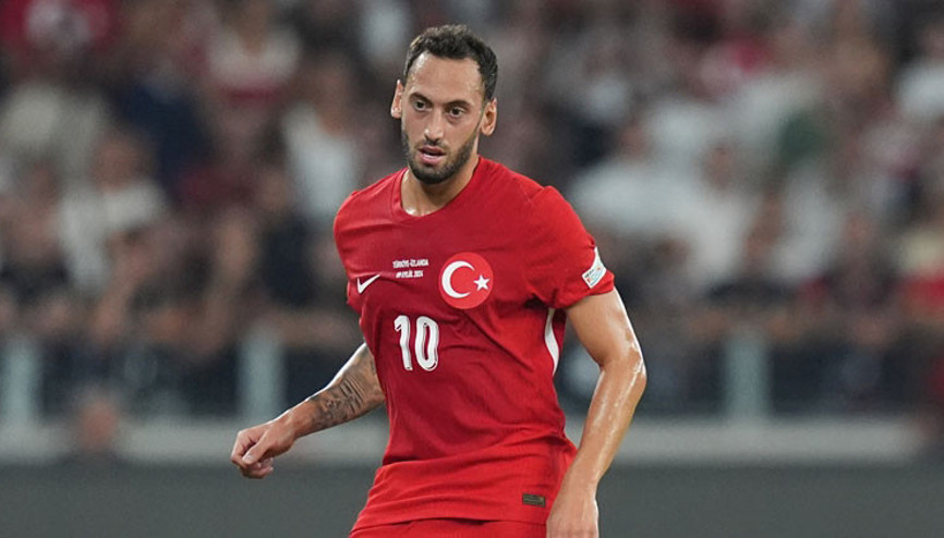 Hakan Çalhanoğlundan Ballon dOr ve transfer sözleri