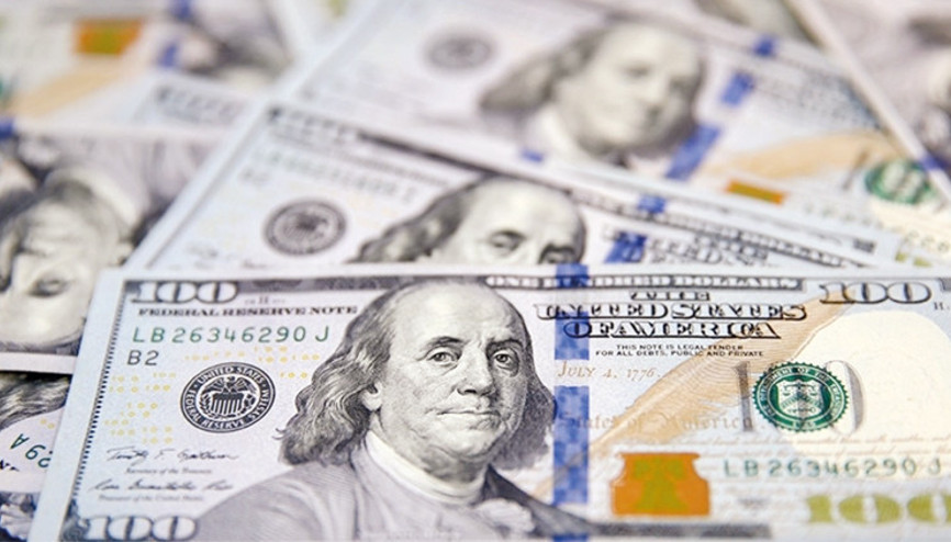 1.1 milyar dolar bir ayda geldi