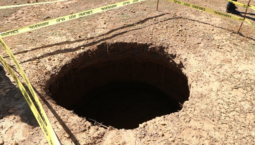 Bingölde yaylada oluşan çöküntüye inceleme