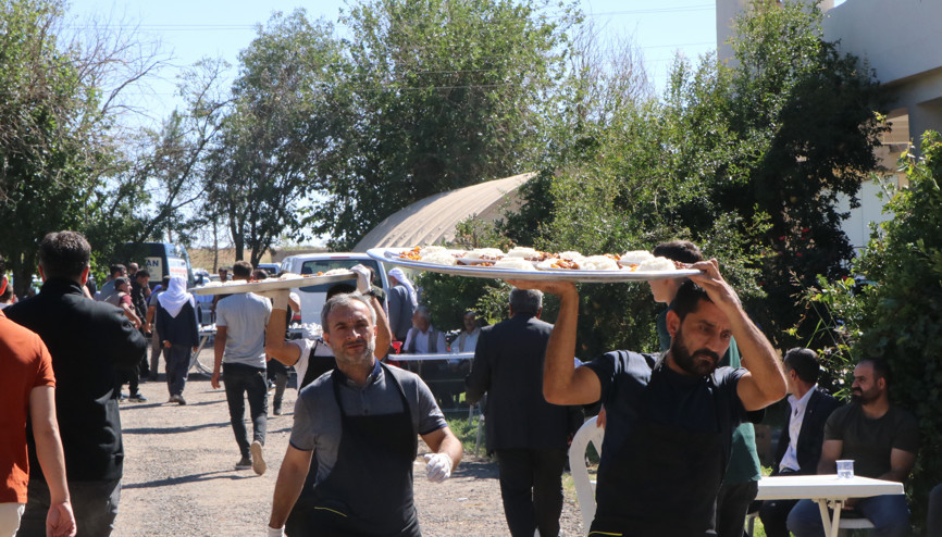 İlk buluşmada 3 kişi ölmüştü; husumetli aileler bu kez barıştı