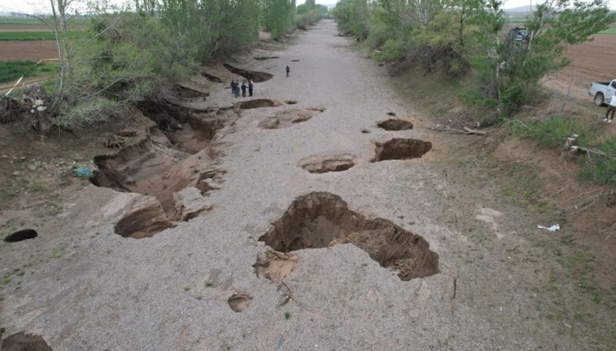 Sayıları giderek artıyor Obruk oluşumu öncesi bu belirtilere dikkat