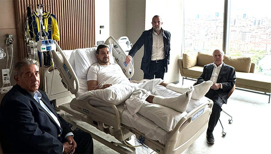 Fenerbahçe Eski Başkanı Aziz Yıldırımdan Serhat Akına geçmiş olsun ziyareti