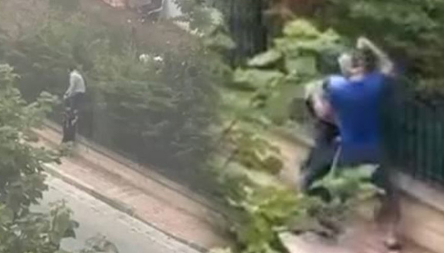 İstanbulda güpegündüz yaşandı... Mahalleli fark edince meydan dayağı atıp polise teslim etti