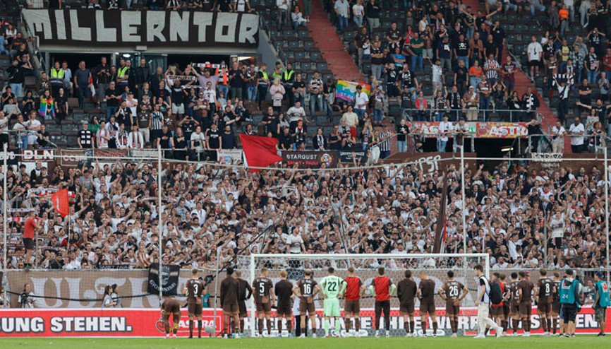 St. Pauliden tarihte bir ilk Stadyumu taraftarlarına satıyorlar...