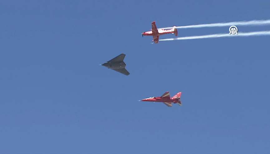 ANKA III, halka açık ilk uçuşunu TEKNOFEST Adanada yaptı ANKA III, halka açık ilk uçuşunu TEKNOFEST Adanada yaptı