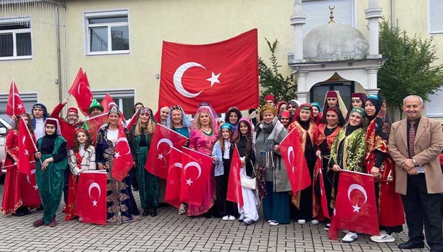 Hasat Bayramı’nda alkışlar Fürth Türk Birliği’ne Hasat Bayramı’nda alkışlar Fürth Türk Birliği’ne