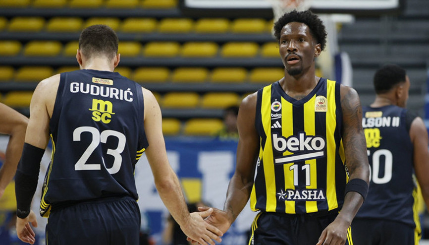 Fenerbahçe galibiyetle başladı