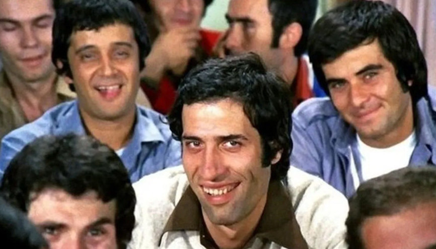 Hababam Sınıfı Sınıfta Kaldı ne zaman, kaç yılında çekildi İşte konusu ve oyuncuları… Hababam Sınıfı Sınıfta Kaldı ne zaman, kaç yılında çekildi İşte konusu ve oyuncuları…