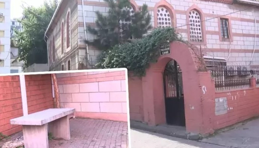 Fatih’te cenaze namazında tabuttan ses geldi, öldü sanılan kişi ambulansla hastaneye götürüldü Fatih’te cenaze namazında tabuttan ses geldi, öldü sanılan kişi ambulansla hastaneye götürüldü