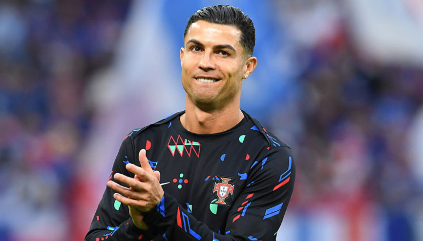 Cristiano Ronaldodan gelir rekoru Messiye fark attı