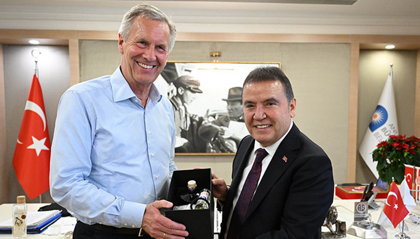 ‘Antalya dinlenebileceğim en güzel yer’