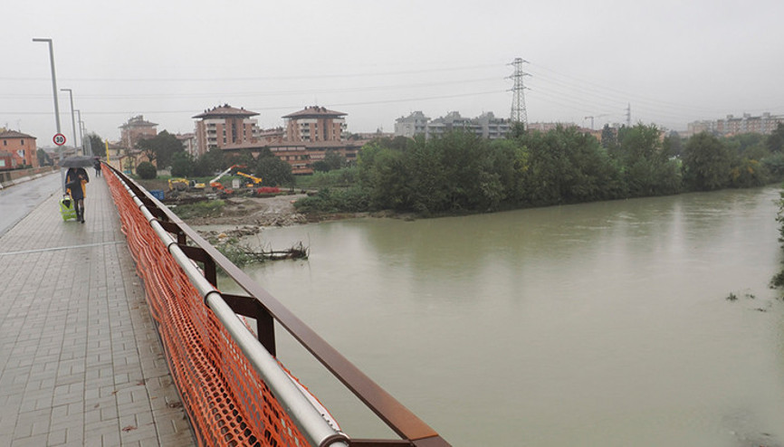 İtalya sular altında Turuncu alarm verildi