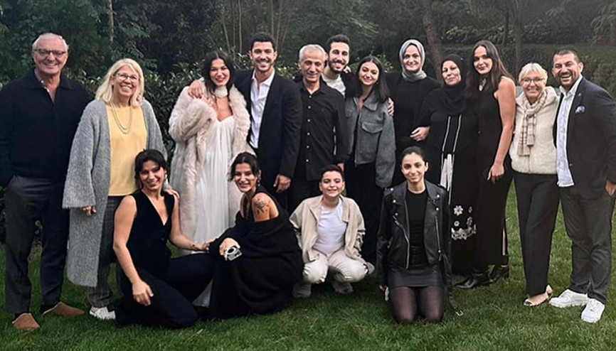 Ailesi düğüne gidememişti... İstanbulda yemek