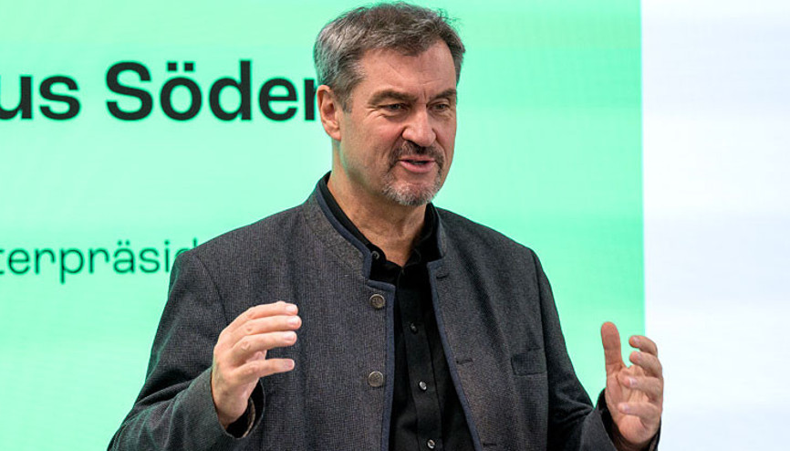 Tek başına iktidara yürüyor