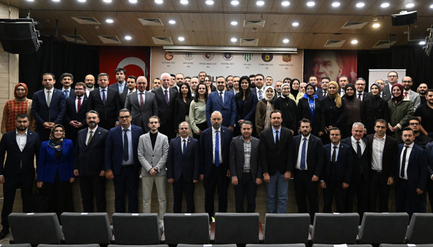 Asırlık okullar vakıf çatısında bir araya geliyor Asırlık okullar vakıf çatısında bir araya geliyor