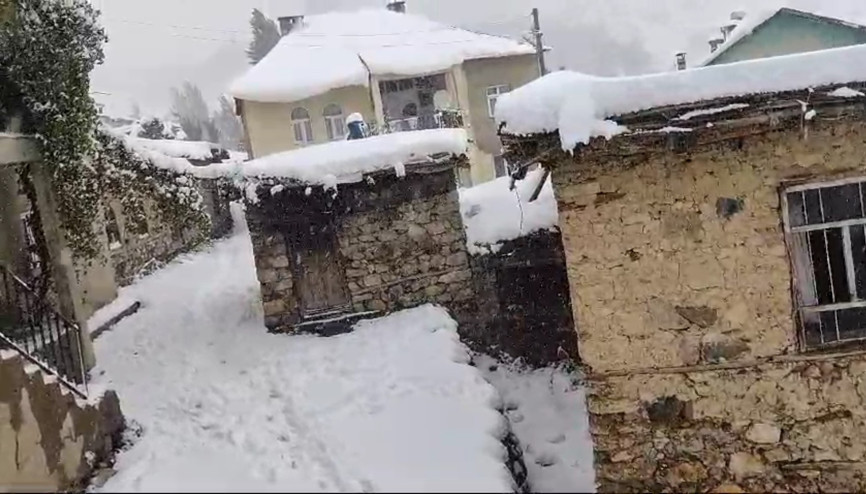 Yüksekovaya mevsimin ilk karı yağdı (2)