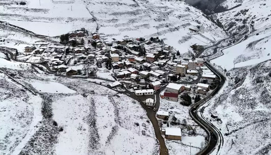 Karadenizde kar etkisi; yaylacılar dönüşe geçti