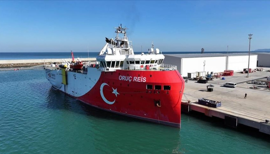 Enerji ve Tabii Kaynaklar Bakanı Alparslan Bayraktar, duyurdu: Türkiye, Somalide karada da petrol ve doğal gaz arayacak Enerji ve Tabii Kaynaklar Bakanı Alparslan Bayraktar, duyurdu: Türkiye, Somalide karada da petrol ve doğal gaz arayacak