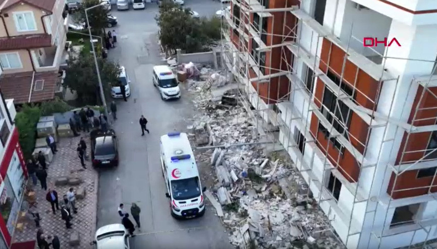 Sakaryada inşaat asansörü çöktü: 2 ölü