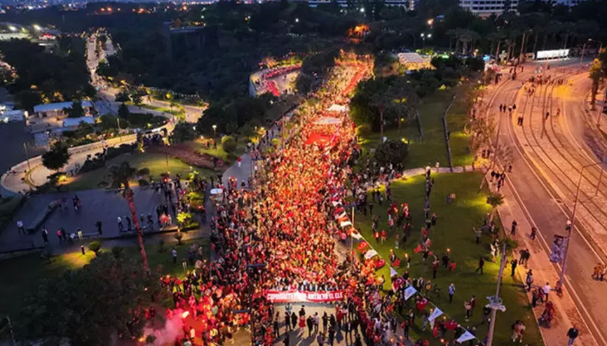 Fener alayı nedir, ne zaman, saat kaçta Fener alayı neden kutlanır Fener alayı 29 Ekim 2024 hakkında bilgiler Fener alayı nedir, ne zaman, saat kaçta Fener alayı neden kutlanır Fener alayı 29 Ekim 2024 hakkında bilgiler