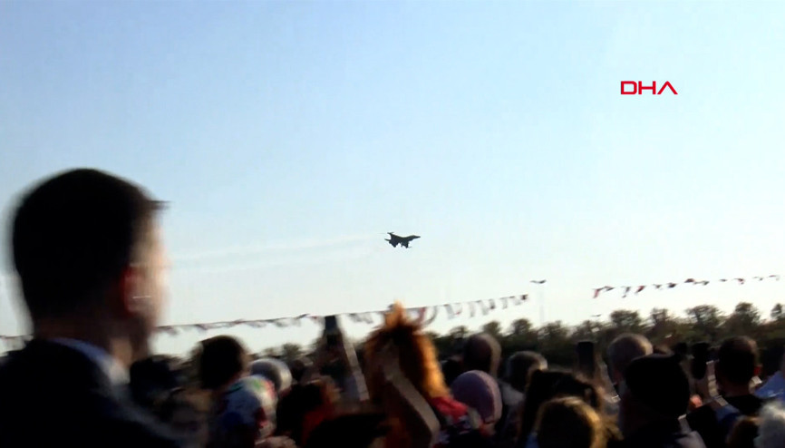 SOLOTÜRKten Maltepede Cumhuriyet Bayramı gösterisi