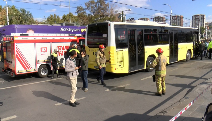 İstanbul - Bakırköyde İETT otobüsünün çarptığı kadın hayatını kaybetti