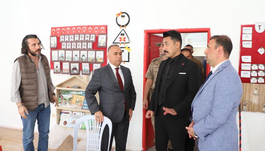 Depremde hasar alan okulda güçlendirme çalışmaları sürüyor Depremde hasar alan okulda güçlendirme çalışmaları sürüyor