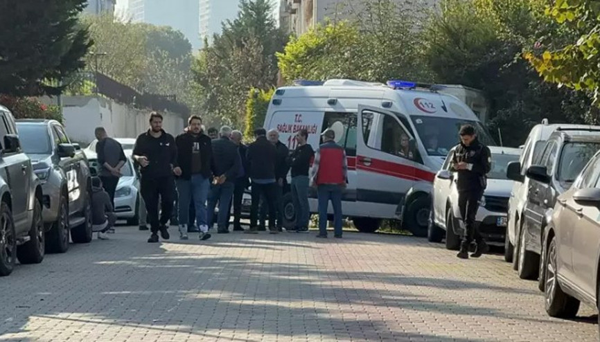 İstanbulda karbonmonoksit gazından zehirlenen doktor hayatını kaybetti, 2 kişi hastaneye kaldırıldı İstanbulda karbonmonoksit gazından zehirlenen doktor hayatını kaybetti, 2 kişi hastaneye kaldırıldı