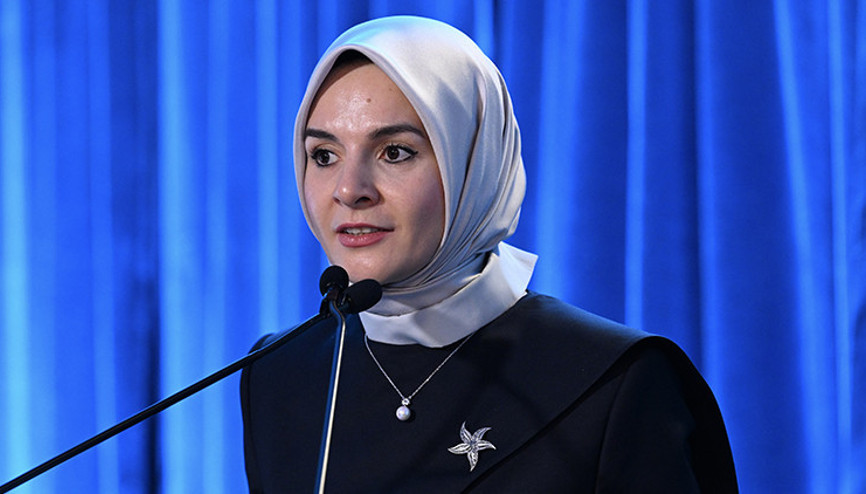 Aile ve Sosyal Hizmetler Bakanı Göktaş, sosyal paylaşım sitesi temsilcilerini şiddet içeren yayınlar konusunda uyardı