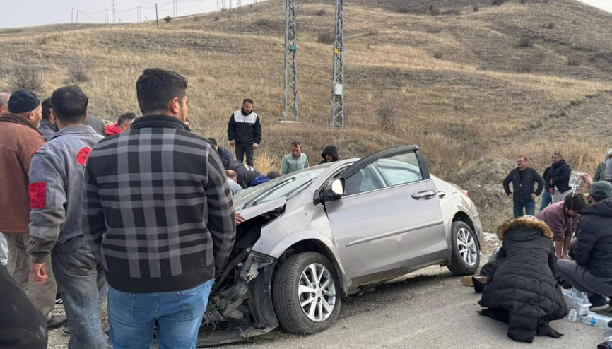 Erzurumda feci kaza Su kanalına çarpan otomobildeki 3 kişi öldü, 2 kişi yaralandı