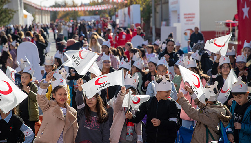Kızılay Sokağını 20 bin çocuk ziyaret etti