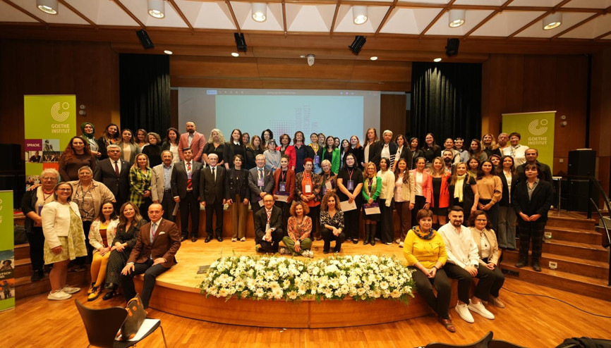 25 yıl sonra kapsamlı panel