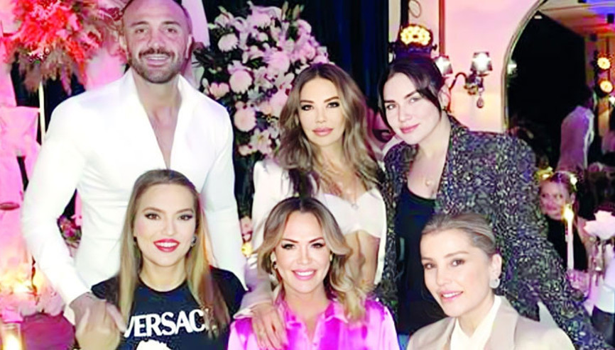 Demet Akalın ve Okan Kurttan 13. yıla özel kutlama