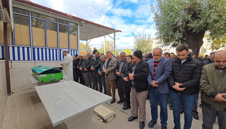 Kavgayı ayırmak isterken vurulan kişi toprağa verildi
