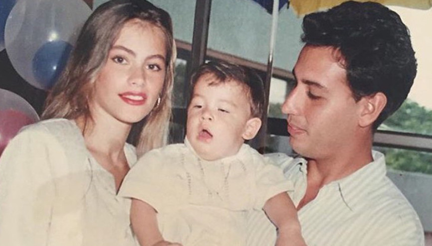 Lise aşkıyla evlenip 18 yaşında anne olmuştu: Ben oğlumla birlikte büyüdüm... Artık onun çocuğunu sevme zamanım geldi