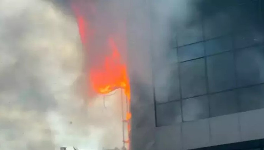 İstanbul Bahçelievlerde özel okulda yangın