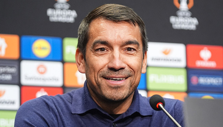 Van Bronckhorst: Canavar gibiydik, hedefe yaklaşıyoruz
